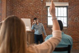 The Art of Asking: Crafting Engaging Questions on π’π²π·ππ²πΆ